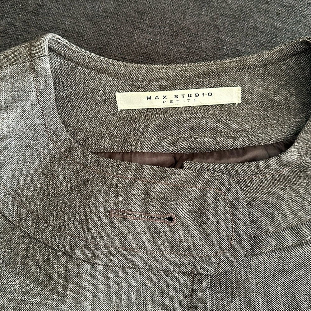 Short jacket/ coat